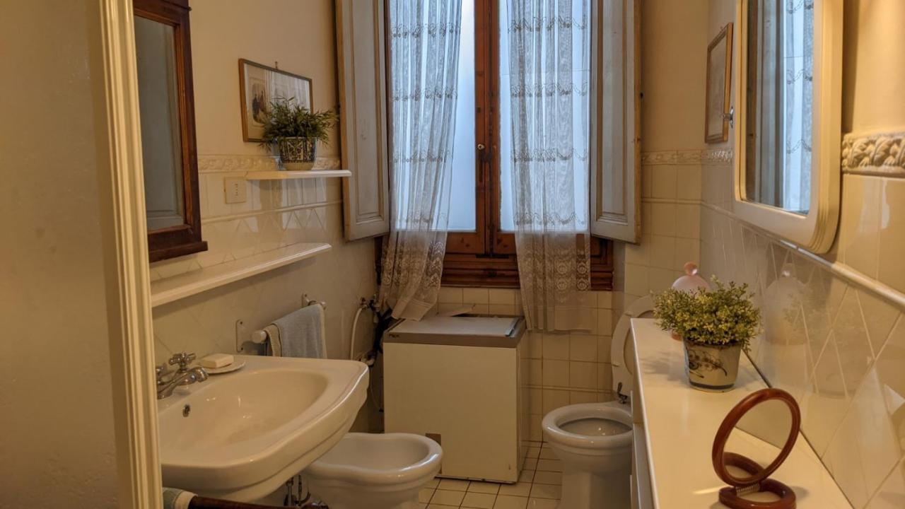 Double Bedroom In Beautiful 30'S Style Apartment Florença Exterior foto